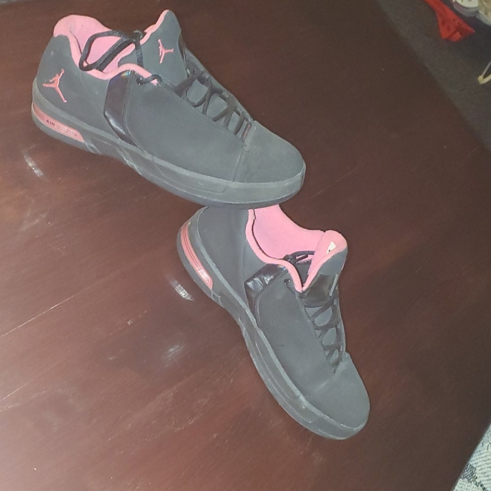 Black and pink jordans